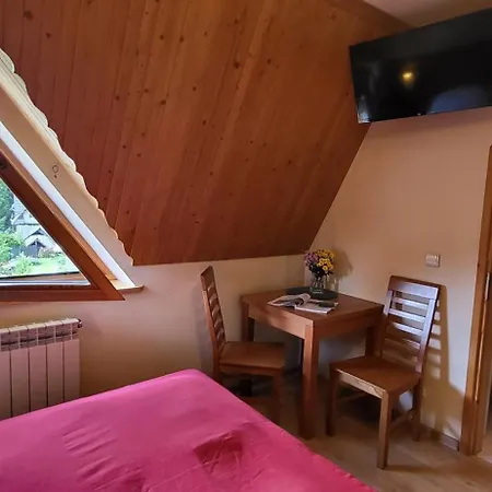 Jedla Miejsce Goscinne Blisko Term