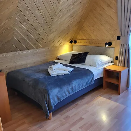 Bed & Breakfast Jedla Miejsce Goscinne Blisko Term 3*