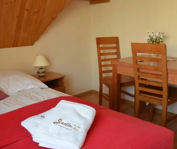 Jedla Miejsce Goscinne 3*